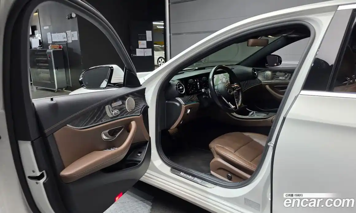 Mercedes-Benz E-Class 2022 2.0 Автомат в Москве № 161205, фото 14