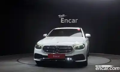 Mercedes-Benz E-Class 2022 2.0 Автомат в Москве № 161205, миниатюра 2