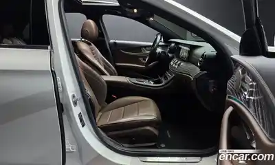 Mercedes-Benz E-Class 2022 2.0 Автомат в Москве № 161205, миниатюра 8