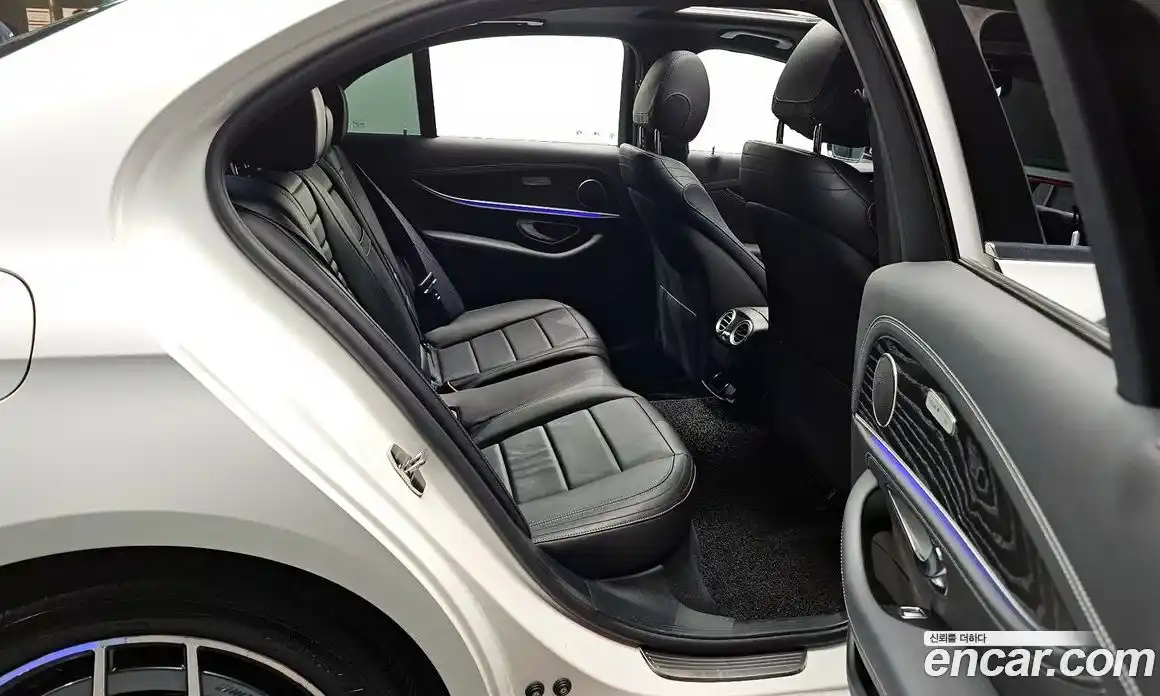 Mercedes-Benz E-Class 2021 1.9 Автомат в Москве № 161896, фото 12