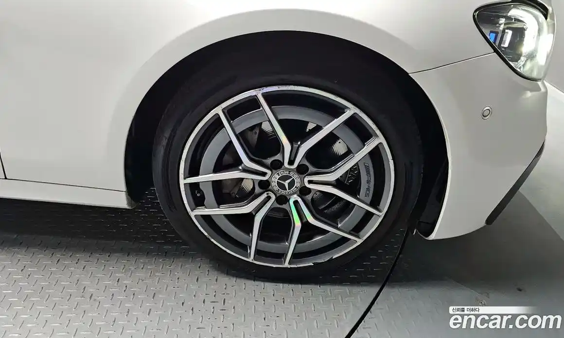 Mercedes-Benz E-Class 2021 1.9 Автомат в Москве № 161896, фото 5