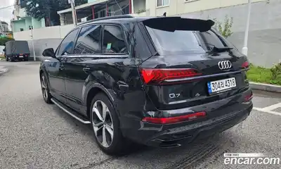 Audi Q7 2023 3.0 Автомат в Москве № 163960, миниатюра 2