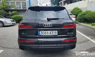 Audi Q7 2023 3.0 Автомат в Москве № 163960, миниатюра 4