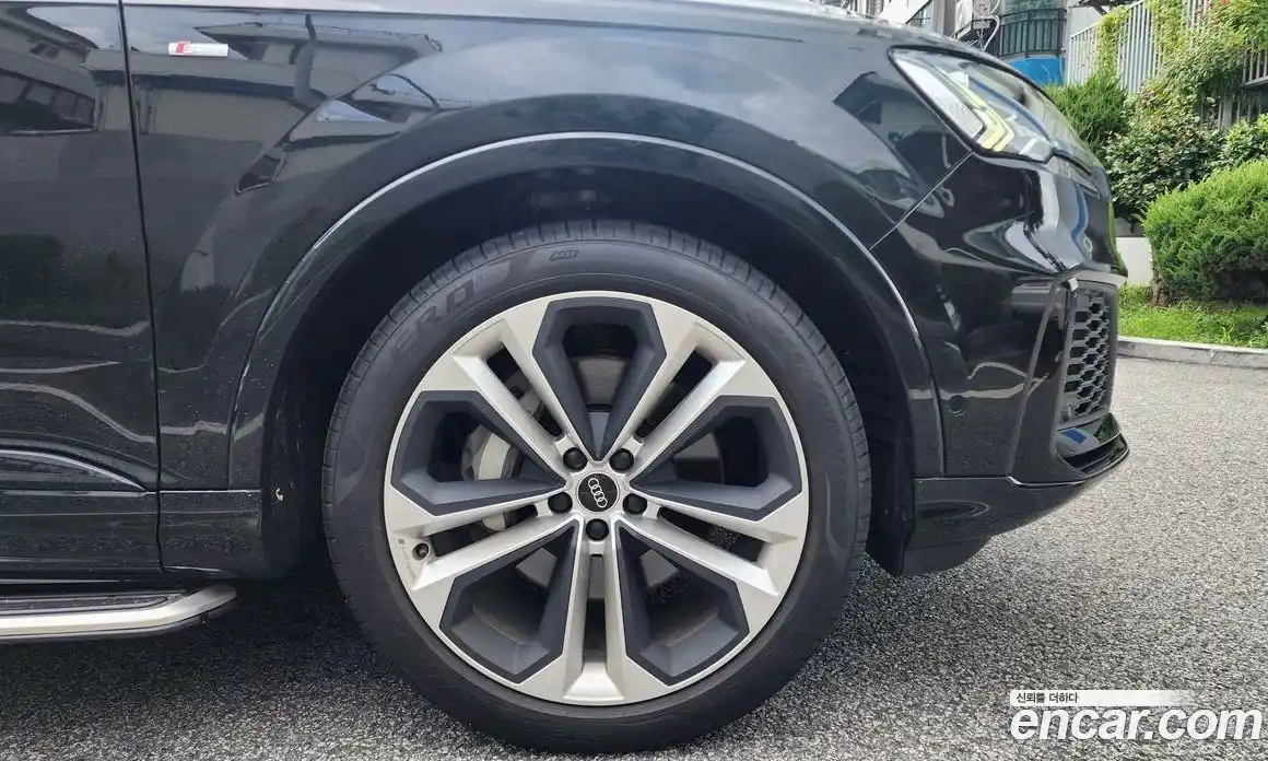 Audi Q7 2023 3.0 Автомат в Москве № 163960, фото 5