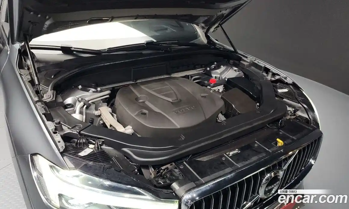 Volvo XC60 2018 2.0 Автомат в Москве № 164568, фото 18