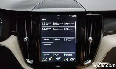 Volvo XC60 2018 2.0 Автомат в Москве № 164568, миниатюра 10