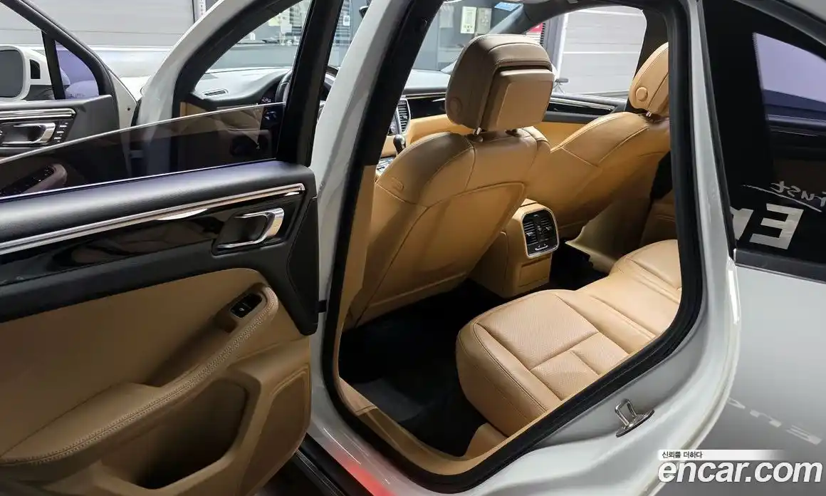 Porsche Macan 2017 3.0 Автомат в Москве № 165590, фото 3