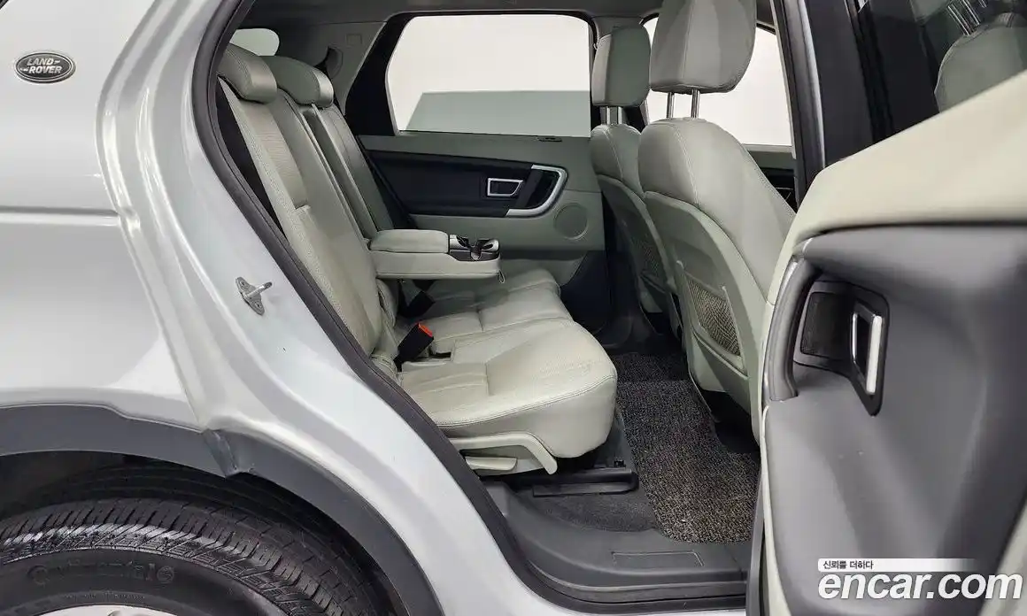 Land Rover Discovery Sport 2016 2.0 Автомат в Москве № 166458, фото 16