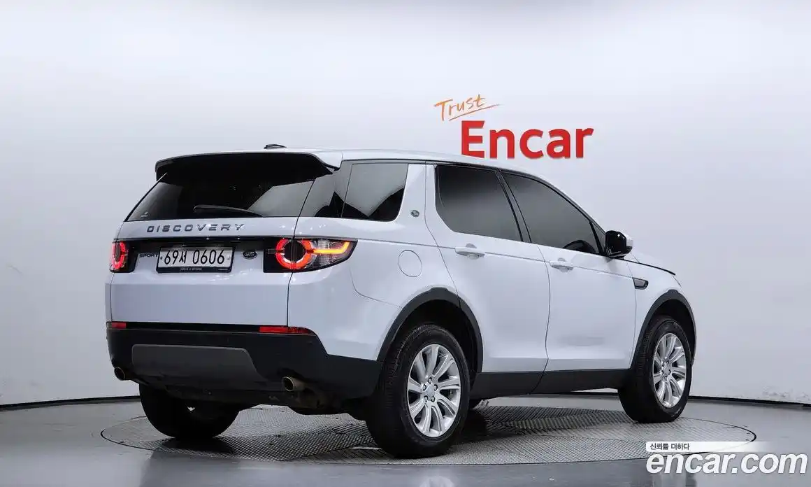 Land Rover Discovery Sport 2016 2.0 Автомат в Москве № 166458, фото 9