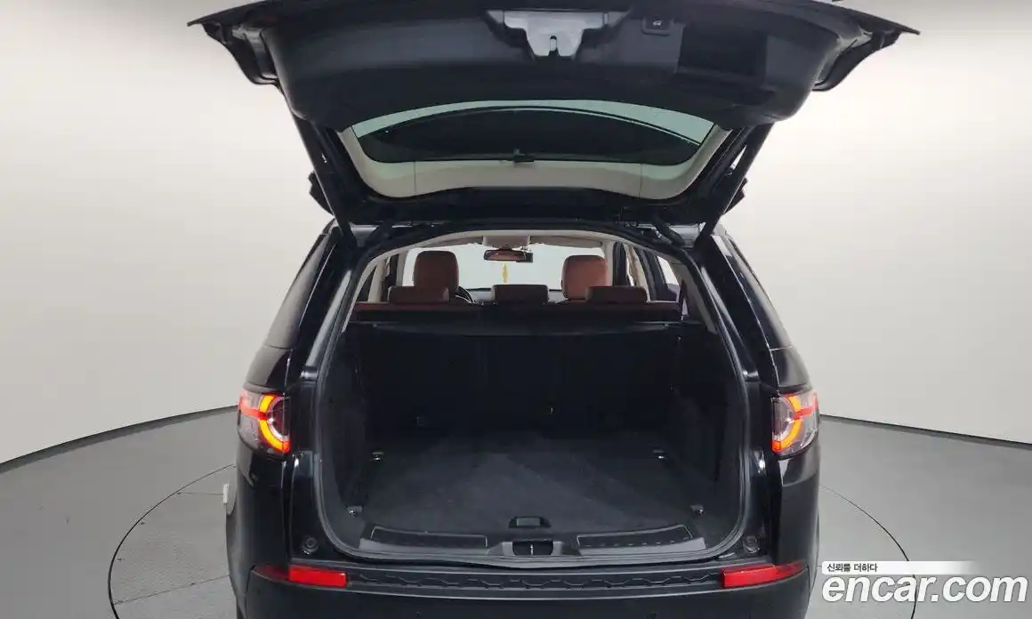 Land Rover Discovery Sport 2016 2.0 Автомат в Москве № 166565, фото 18