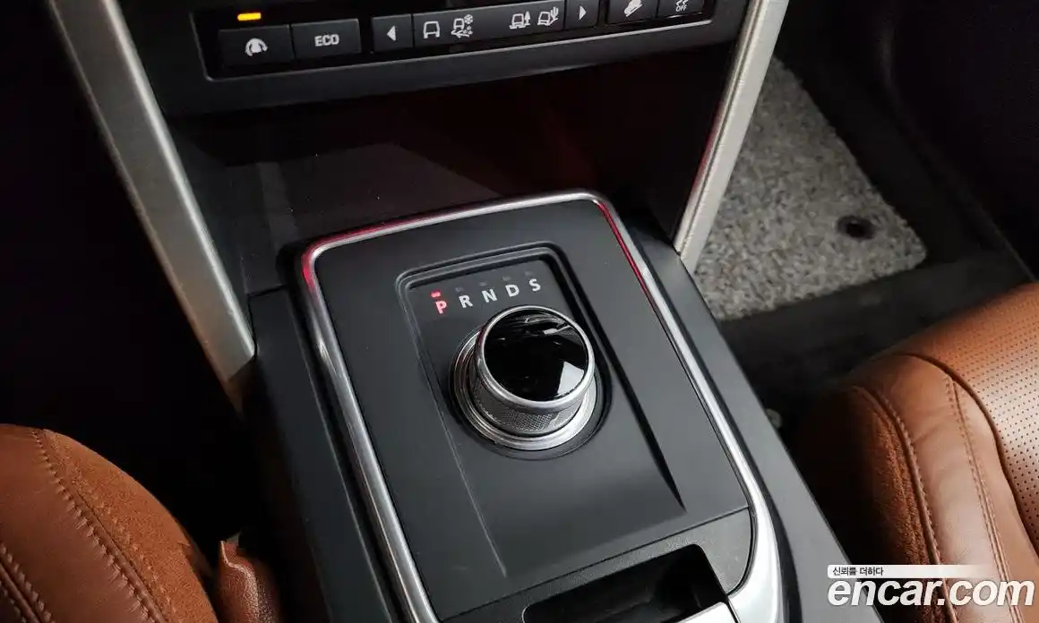 Land Rover Discovery Sport 2016 2.0 Автомат в Москве № 166565, фото 4