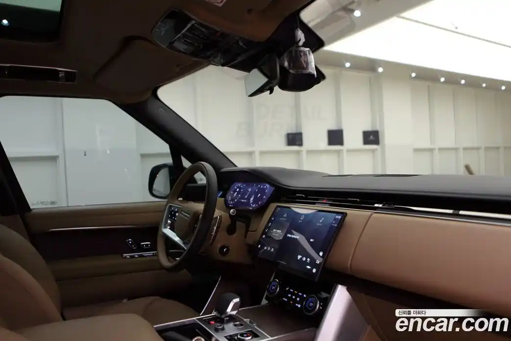 Land Rover Range-Rover 2023 4.4 Автомат в Москве № 166760, фото 10