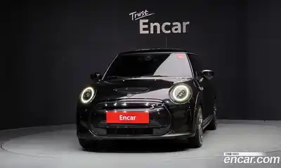 Mini Cooper 2024 Автомат в Москве № 167066, миниатюра 3