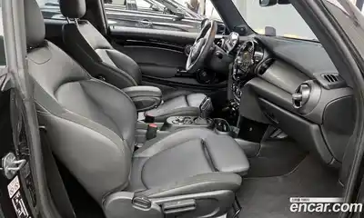 Mini Cooper 2024 Автомат в Москве № 167066, миниатюра 6