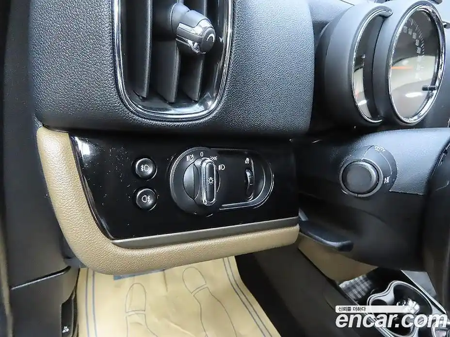 Mini Countryman 2018 2.0 Автомат в Москве № 167491, фото 11