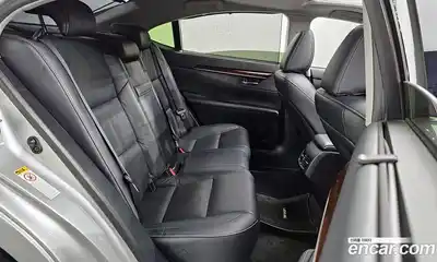 Lexus ES 2013 2.5 Автомат в Москве № 168127, миниатюра 3