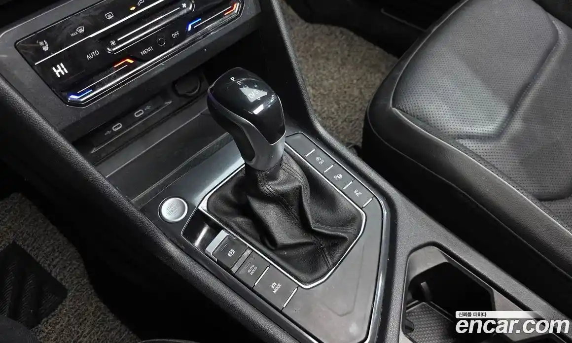 Volkswagen Tiguan 2023 2.0 Автомат в Москве № 168608, фото 14