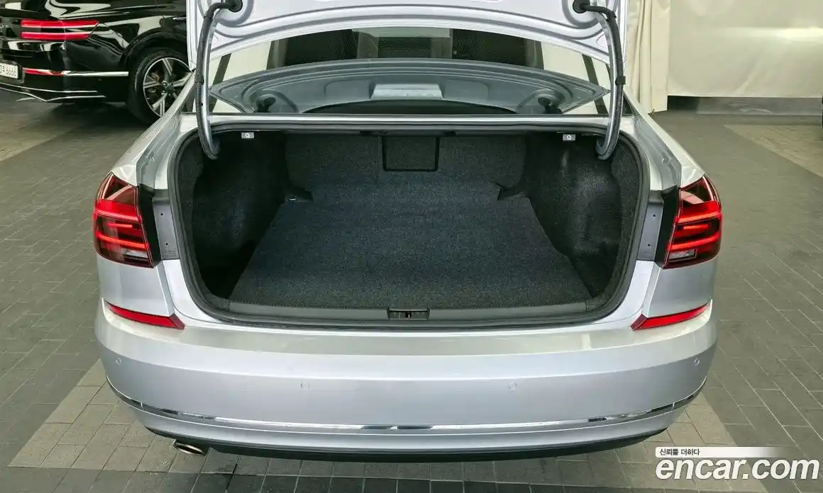 Volkswagen Passat 2018 2.0 Автомат в Москве № 168866, фото 20