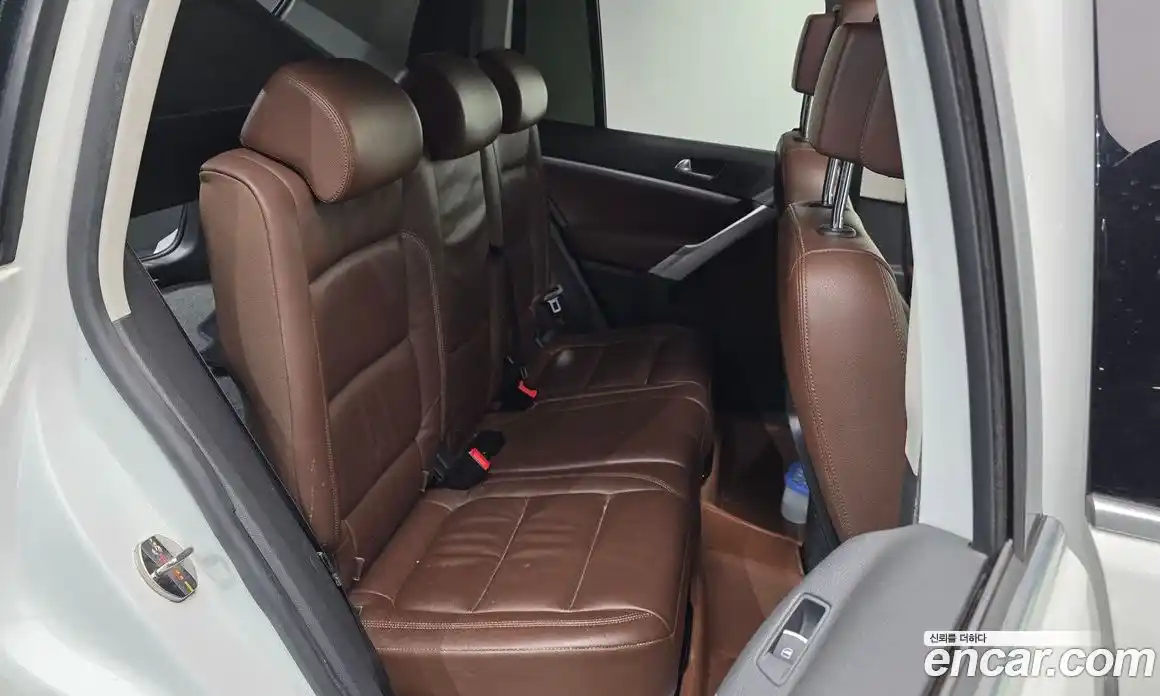 Volkswagen Tiguan 2016 2.0 Автомат в Москве № 169098, фото 17