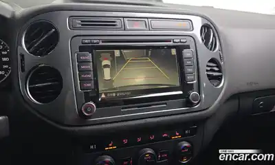 Volkswagen Tiguan 2016 2.0 Автомат в Москве № 169098, миниатюра 4