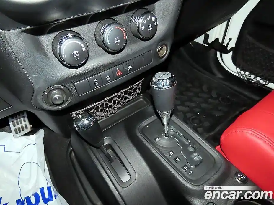 Jeep Wrangler 2012 2.8 Автомат в Москве № 170102, фото 12