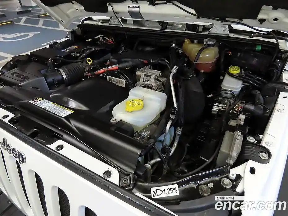 Jeep Wrangler 2012 2.8 Автомат в Москве № 170102, фото 18