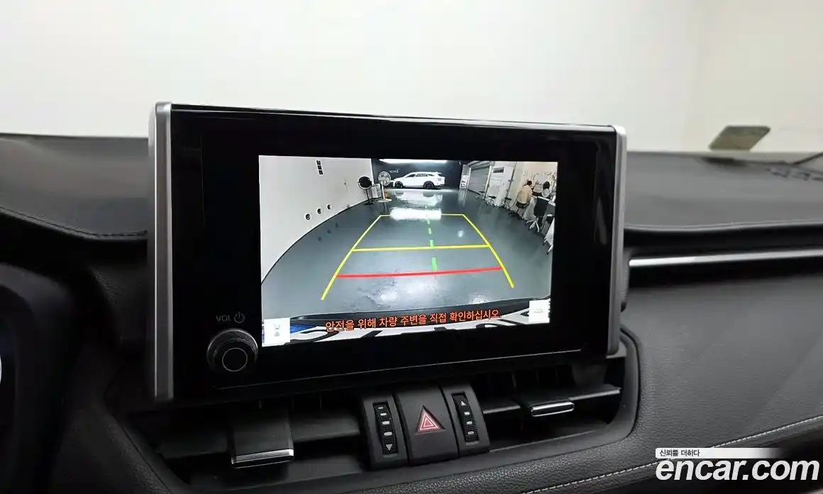 Toyota RAV4 2024 2.5 Автомат в Москве № 170125, фото 4