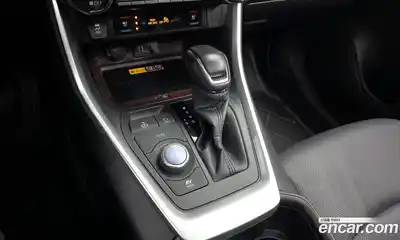 Toyota RAV4 2024 2.5 Автомат в Москве № 170125, миниатюра 6