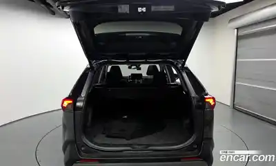 Toyota RAV4 2024 2.5 Автомат в Москве № 170125, миниатюра 10