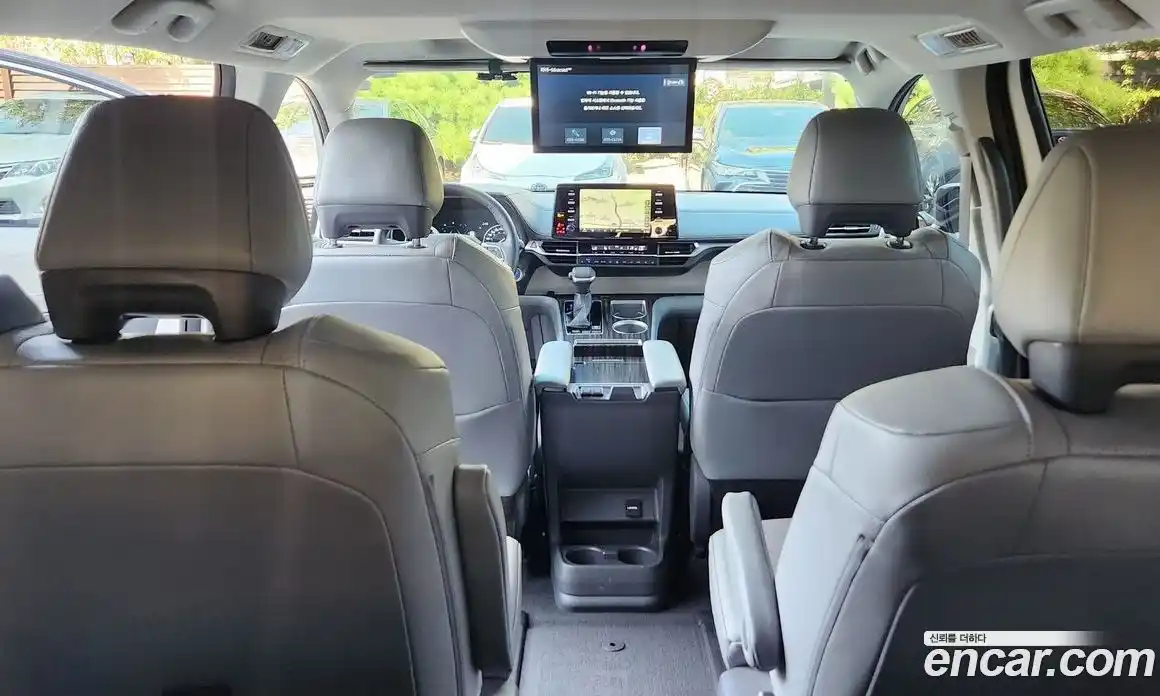 Toyota Sienna 2021 2.5 Автомат в Москве № 170350, фото 14