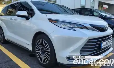Toyota Sienna 2021 2.5 Автомат в Москве № 170350, миниатюра 4