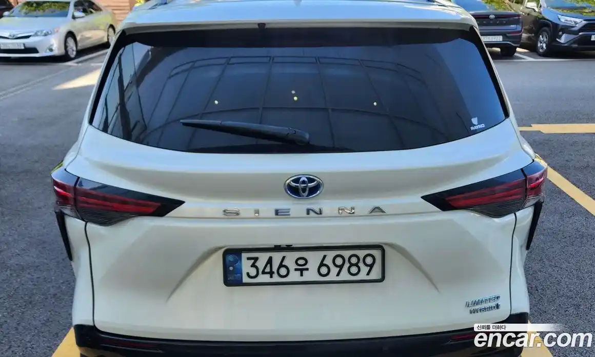 Toyota Sienna 2021 2.5 Автомат в Москве № 170350, фото 8