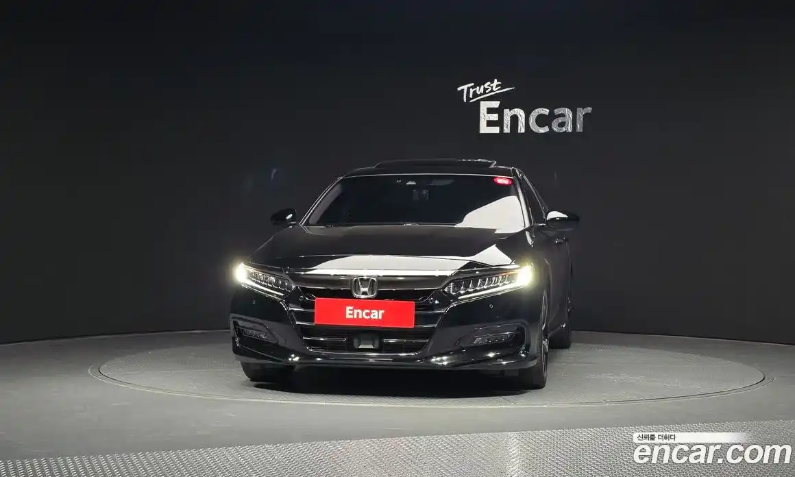 Honda Accord 2018 2.0 Автомат в Москве № 170568, фото 3