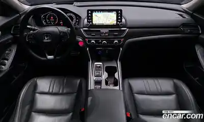 Honda Accord 2018 2.0 Автомат в Москве № 170568, миниатюра 7