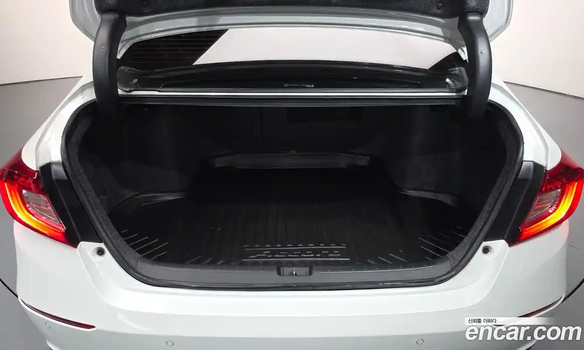 Honda Accord 2019 1.5 Автомат в Москве № 170573, фото 13