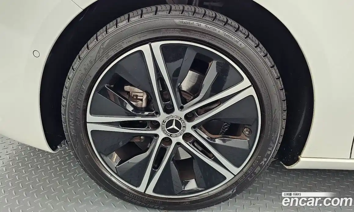 Mercedes-Benz A-Class 2024 2.0 Автомат в Москве № 176319, фото 12