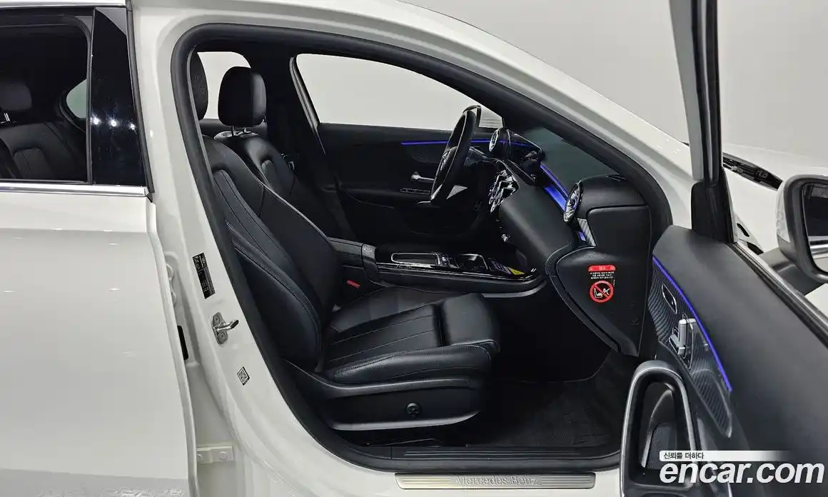 Mercedes-Benz A-Class 2024 2.0 Автомат в Москве № 176319, фото 15