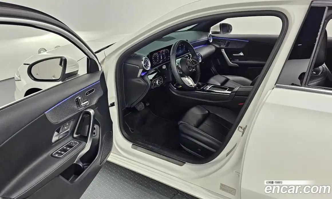 Mercedes-Benz A-Class 2024 2.0 Автомат в Москве № 176319, фото 19