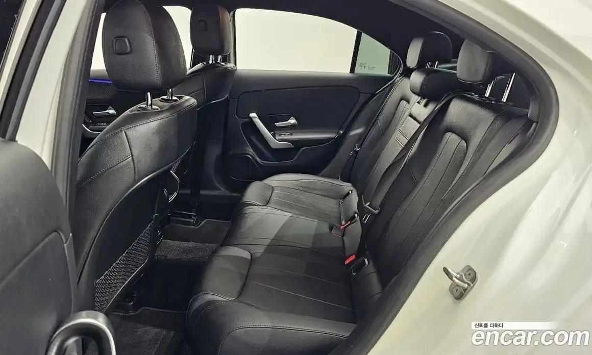 Mercedes-Benz A-Class 2024 2.0 Автомат в Москве № 176319, фото 3