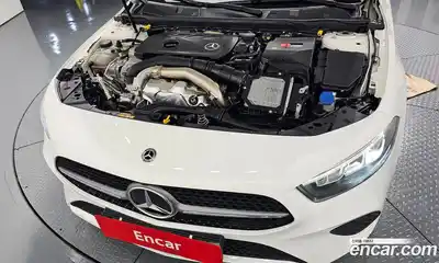 Mercedes-Benz A-Class 2024 2.0 Автомат в Москве № 176319, миниатюра 4