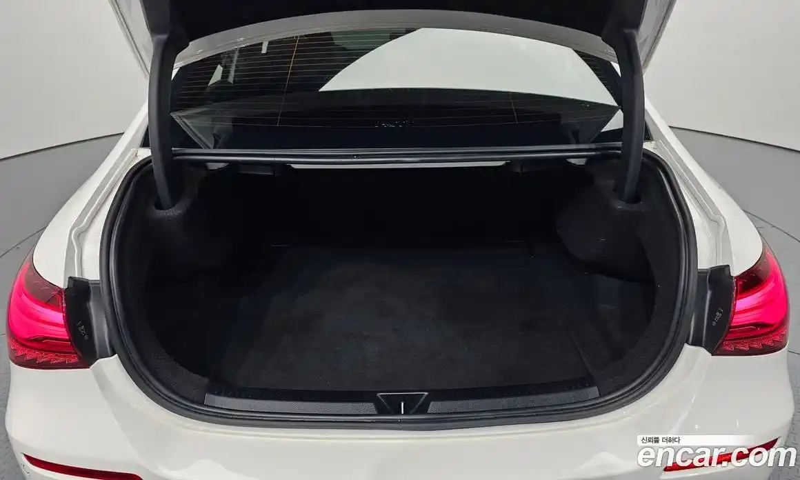 Mercedes-Benz A-Class 2024 2.0 Автомат в Москве № 176319, фото 9