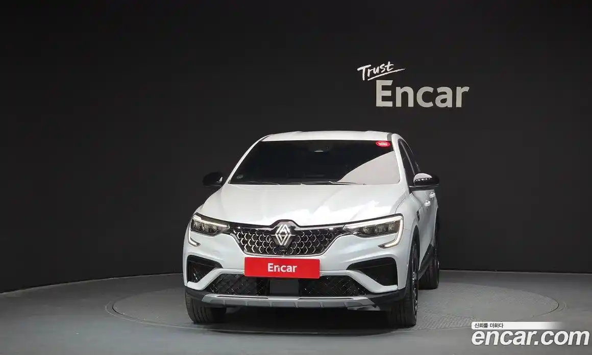 Renault Arkana 2025 1.6 Автомат в Москве № 176721, фото 8