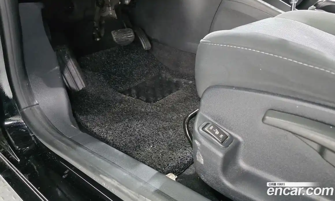 Renault SM3 2015 1.6 Автомат в Москве № 182721, фото 19