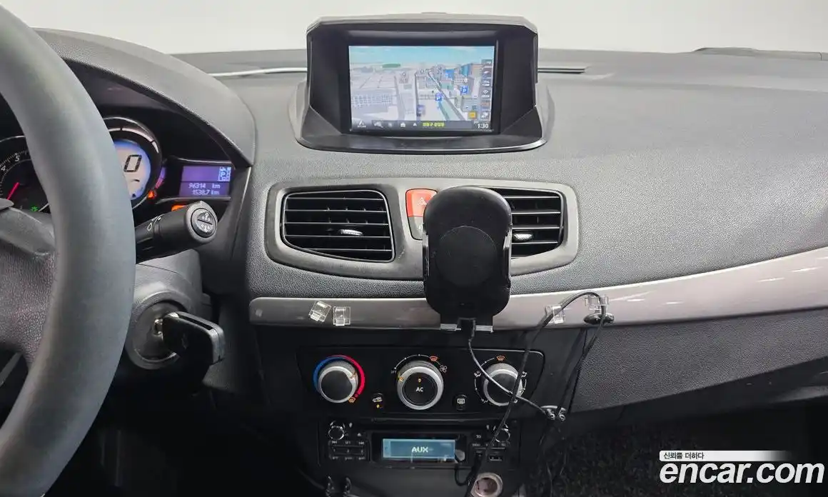 Renault SM3 2015 1.6 Автомат в Москве № 182721, фото 9