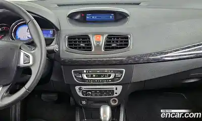 Renault SM3 2015 1.6 Автомат в Москве № 182762, миниатюра 11