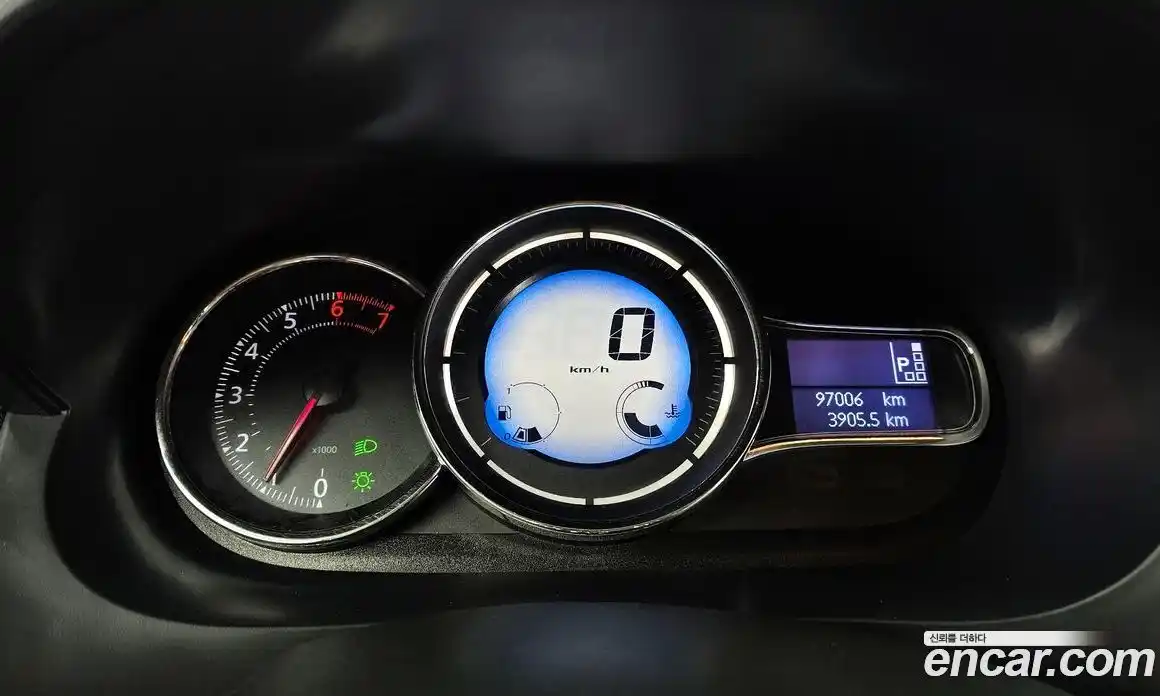 Renault SM3 2015 1.6 Автомат в Москве № 182762, фото 13