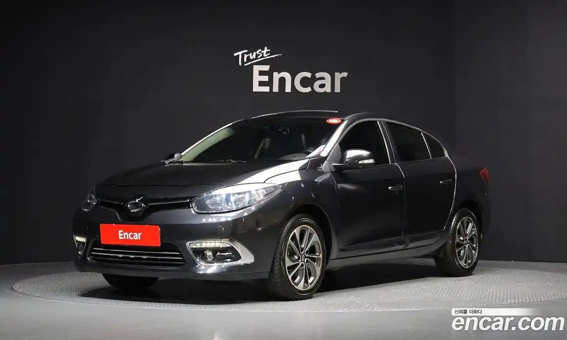 Renault SM3 2015 1.6 Автомат в Москве № 182762, фото 2