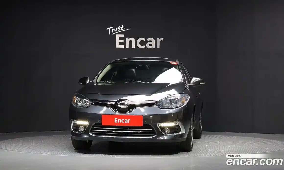 Renault SM3 2015 1.6 Автомат в Москве № 182762, фото 9