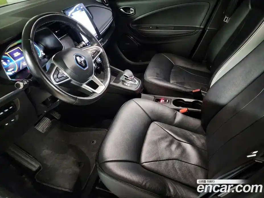 Renault Zoe 2021 Автомат в Москве № 185478, фото 12