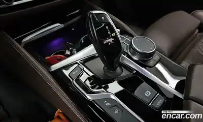 BMW 5-Series 2019 2.0 Автомат в Москве № 191661, миниатюра 9